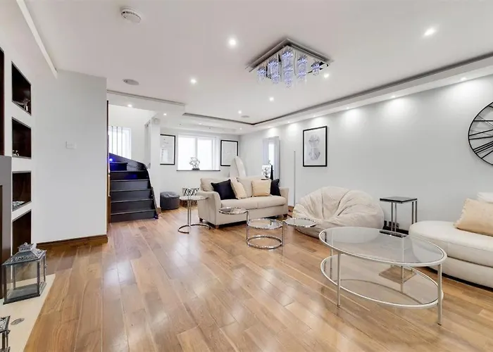 Phenomenal Hyde Park-Central London Home With Large Roof Terrace