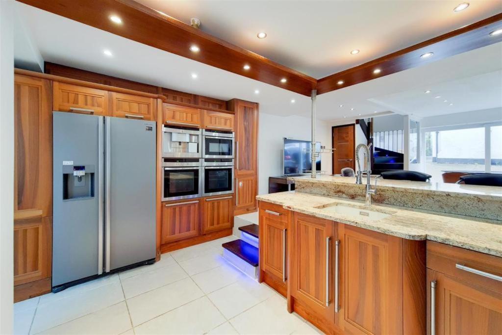 Apartment Phenomenal Hyde Park-central With Large Roof Terrace *