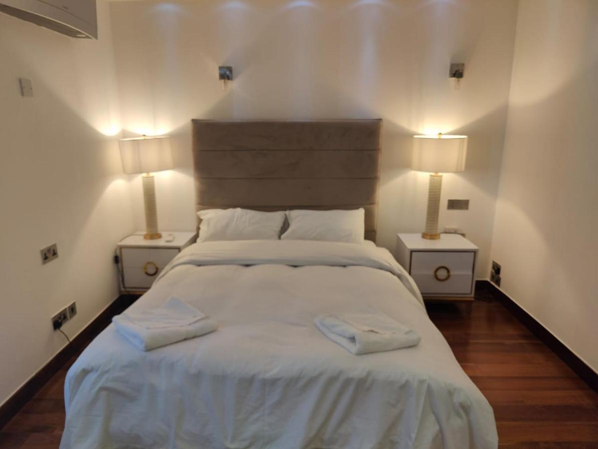 Phenomenal Hyde Park-central With Large Roof Terrace London